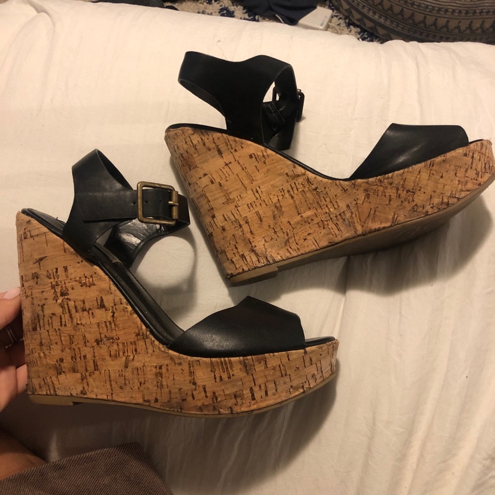 Good condition Steve Madden black cork wedges